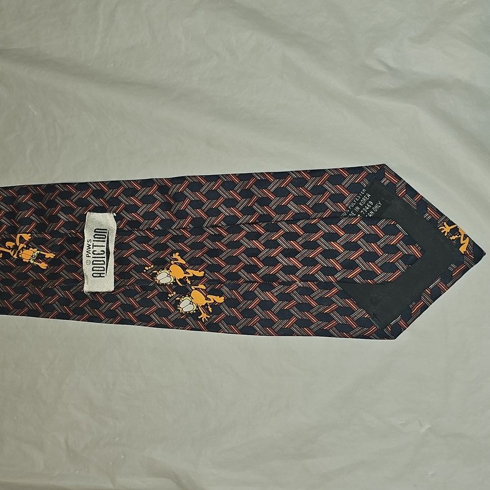 Paws Addiction Garfield, Patterned Men's Novelty Necktie Used - Picture 8 of 12